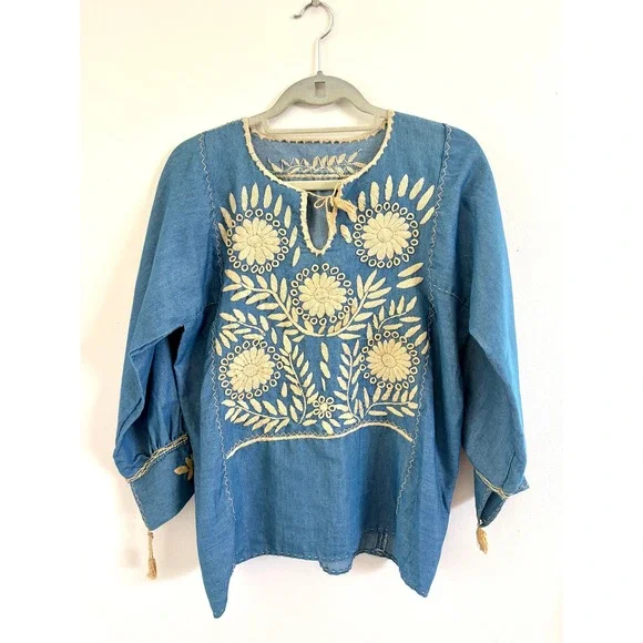 Vintage 70s Mexican Embroidered Chambray Blouse Boho Folk Top S - Picture 1 of 3